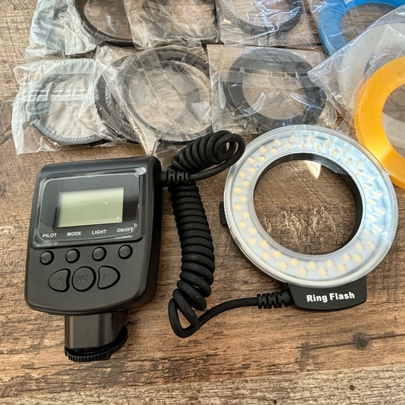 Travor 48 Macro LED Ring Flash Light Bundle for Canon, Nikon, Sony Cameras - Picture 6 of 7
